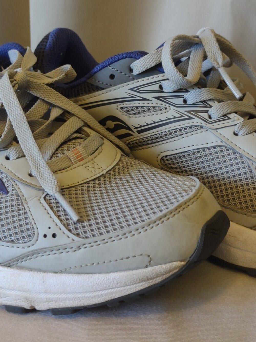 Saucony Cohesion 14 Grey Purple Running Shoes ~ Women's 8.5 medium